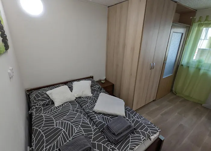 Apartment Utulne U Marianskeho Udoli V Brne - Lisni